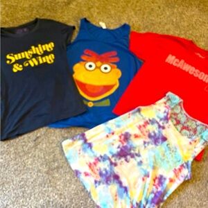 Women’s Shirt Lot Size Medium